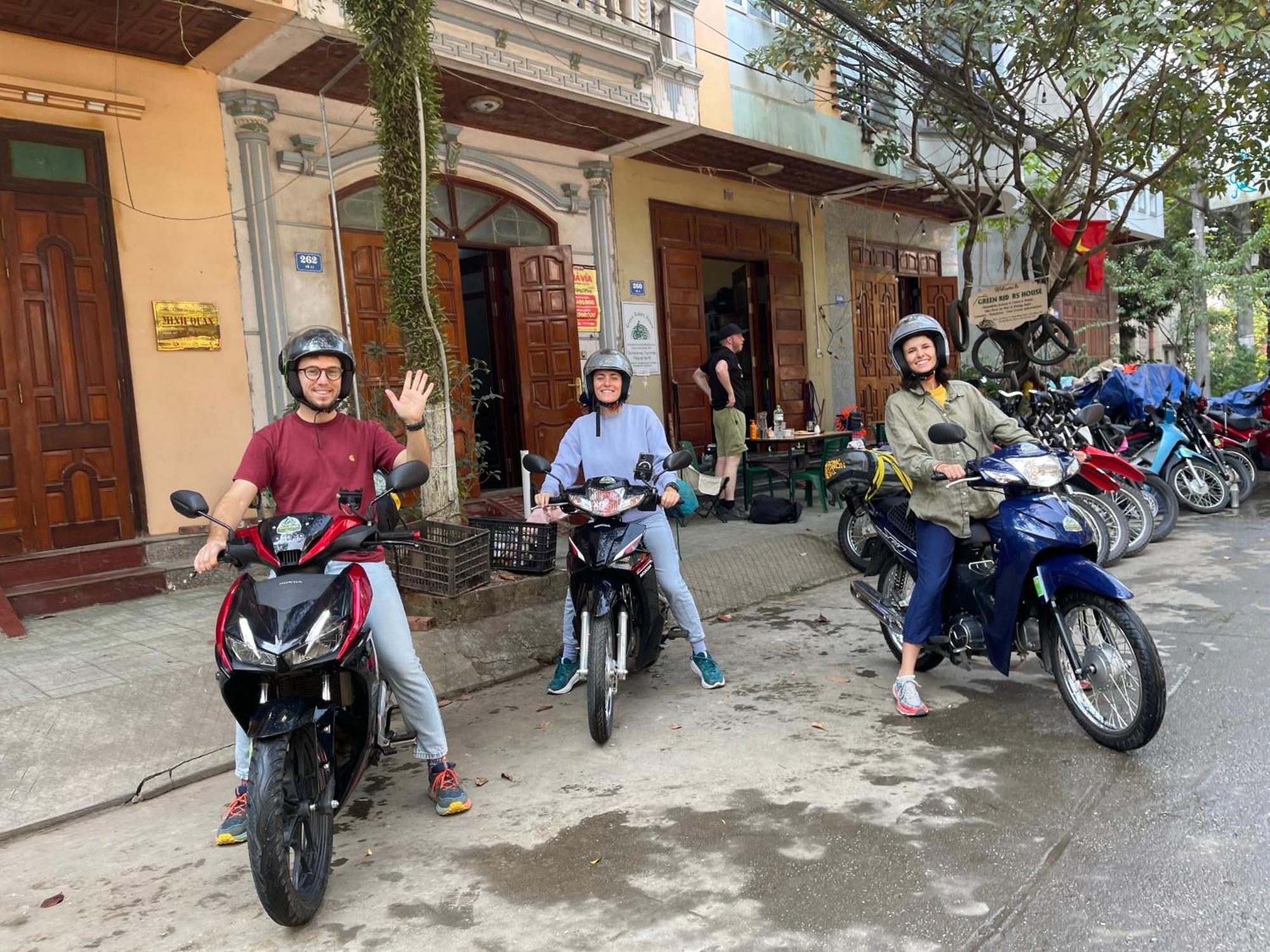Green Riders House - Motorbike Rental & Tours カオバン エクステリア 写真